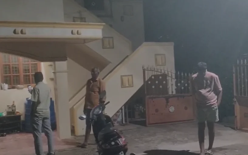 Petrol bomb attack on girl's house after love rejection; police hunt 4 accused