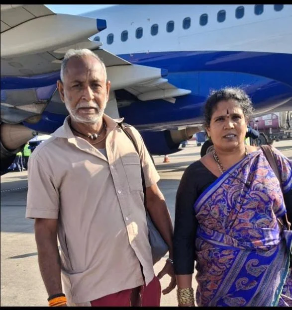 நேபாள வெள்ள பெருக்கு :பெற்றோரை உயிருடன் மீட்டு தர வேண்டும் அரசுக்கு மகன்கள் கோரிக்கை