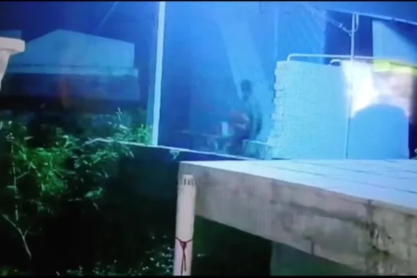 முதிய தம்பதியர் வீட்டில் நகை திருட்டு :சிசிடிவியால் வெளியான உண்மை