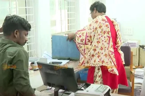 லஞ்ச ஒழிப்புத்துறை சோதனை : கணக்கில் வராத பணம் பறிமுதல்