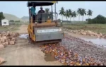 குவியல் குவியலாக அழிக்கப்பட்ட மது பாட்டில்கள் : ஆந்திர போலீசார் அதிரடி