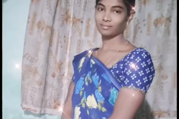 குழந்தைகளுடன் ரயில் முன் பாய்ந்த பெண் : அரக்கோணம் அருகே சோகம்