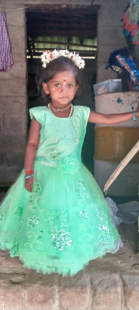 4 குழந்தைகளின் உயிரை பறித்த அதிவேக பால் வேன் : திண்டுக்கல் அருகே சோகம்