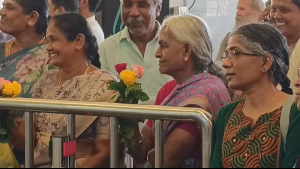 நேபாளத்திலிருந்து கோவை வந்த 28 பேர் : கண்ணீருடன் வரவேற்ற குடும்பத்தினர்