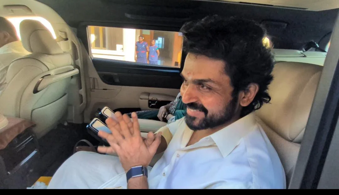 "சர்தார் 2" : திருச்செந்தூரில் நடிகர் கார்த்தி, எஸ்.ஜே .சூர்யா தரிசனம்