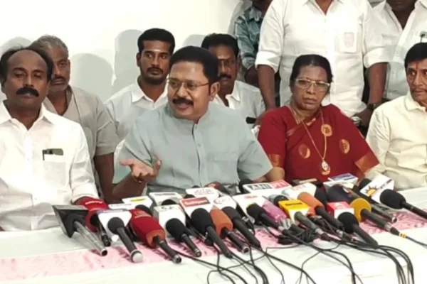 தவெகவிற்கு காங்கிரஸ் ஒரு யூஸ்& த்ரோ : டிடிவி தினகரன்