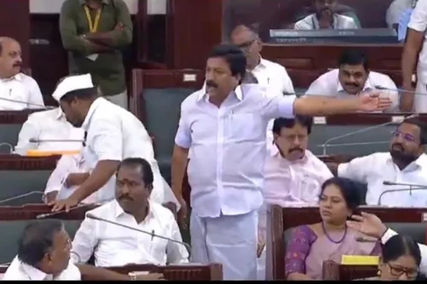 ஆவேசமடைந்த சி.வி.சண்முகம் : சட்டப்பேரவையில் பரபரப்பு
