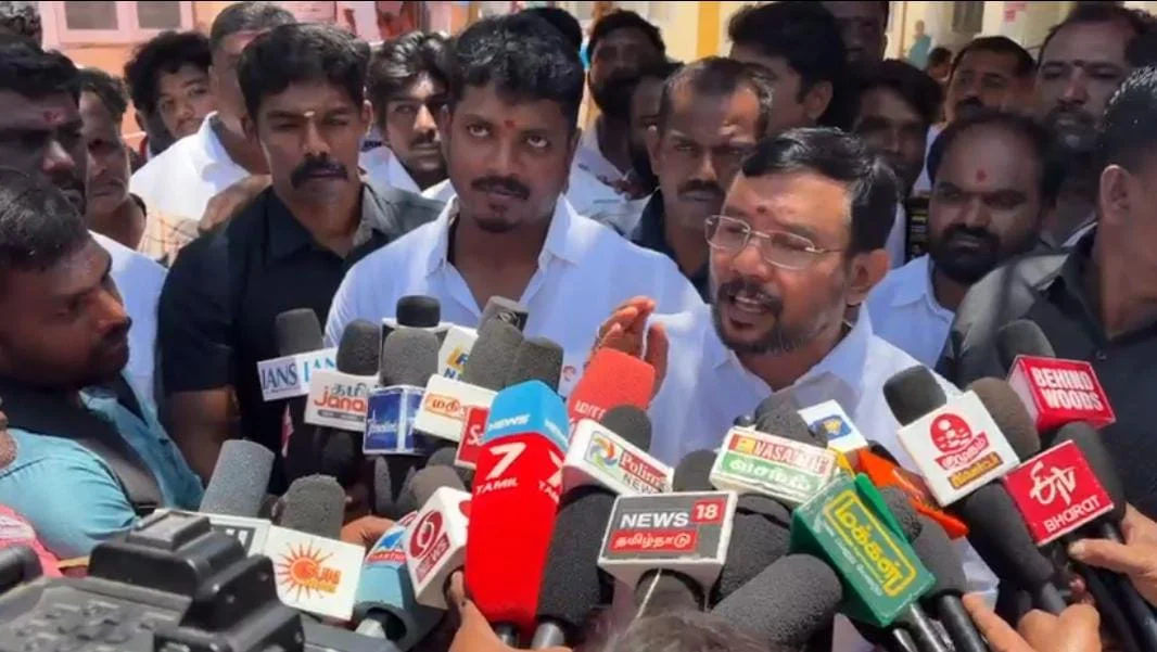 பிற்படுத்தப்பட்ட மாணவர் விடுதிகள் மேம்படுத்தப்பட்டுள்ளன : அமைச்சர் சம்பத்குமார்