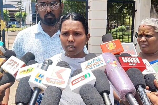 போலிசாமியார், பெண் எஸ்.எஸ்.ஐ மீது நடவடிக்கை எடுக்கக்கோரி எஸ்.பியிடம் பெண் புகார்
