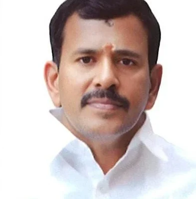 நான்கு வழிச்சாலை பணிகள் சுணக்கம் : ஆட்சியரிடம் முன்னாள் அமைச்சர் தோப்பு வெங்கடாச்சலம் கோரிக்கை