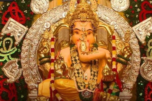 66 கிலோ தங்கம், 335 கிலோ வெள்ளி, ரூ.703 கோடிக்கு காப்பீடு : வியக்க வைக்கும் மும்பை விநாயகர்