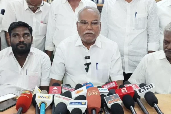 மிசா தாக்குதலை விஜய் அரை மணிநேரம் தாங்குவாரா? : பாலகிருஷ்ணன் கேள்வி