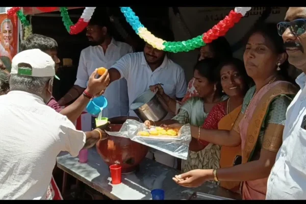 100வது நாளாக நீர்மோர் பந்தல் : இனிப்பு வழங்கி கொண்டாடிய தவெக நிர்வாகிகள்