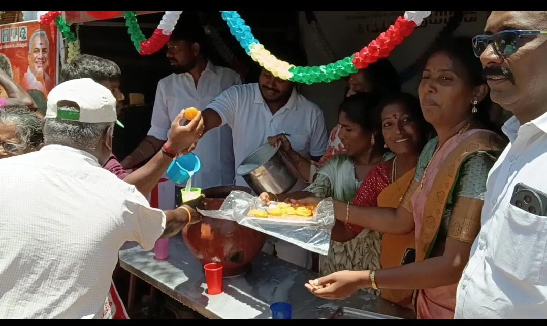 100வது நாளாக நீர்மோர் பந்தல் : இனிப்பு வழங்கி கொண்டாடிய தவெக நிர்வாகிகள்