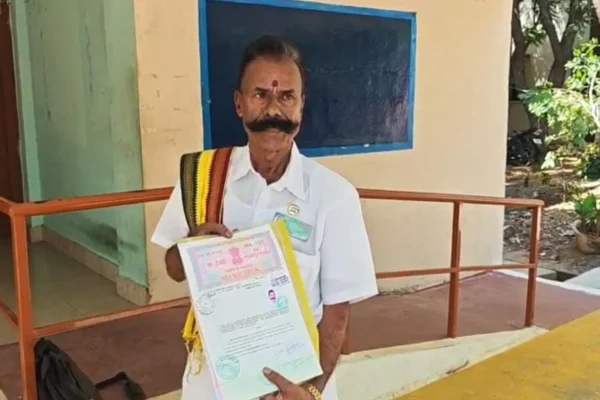 தாராபுரம் இடைத்தேர்தல்: ‘தேர்தல் மன்னன்’ ஆஜர்