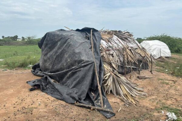 மருத்துவமனைக்கு செல்வதை தடுத்த முதலாளி : தாயும் குழந்தையும் உயிரிழப்பு