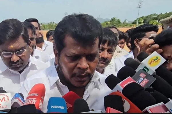 எங்கள் அக்கா, தங்கைகளுக்கு பிடித்த மாதிரி சேலைகள் தயாரித்துள்ளோம் - அமைச்சர் விஜய் பாலாஜி