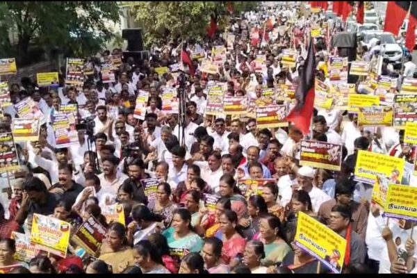 கோவை : முதல்வர் விஜயை கண்டித்து திமுக ஆர்ப்பாட்டம்