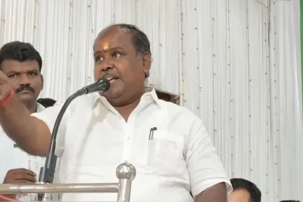 இரவலாக ஆட்களை பெற்று ஆட்சி நடத்தும் தவெக : முன்னாள் அமைச்சர் உதயகுமார்