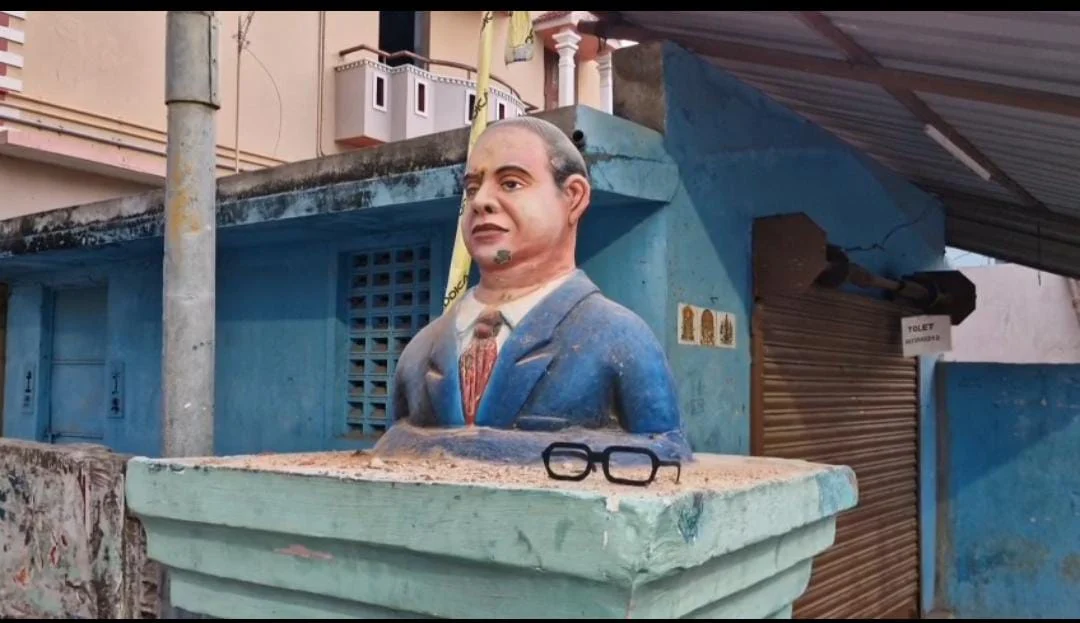 சிதம்பரம் அருகே அம்பேத்கர் சிலை சேதம் : போலீசார் விசாரணை