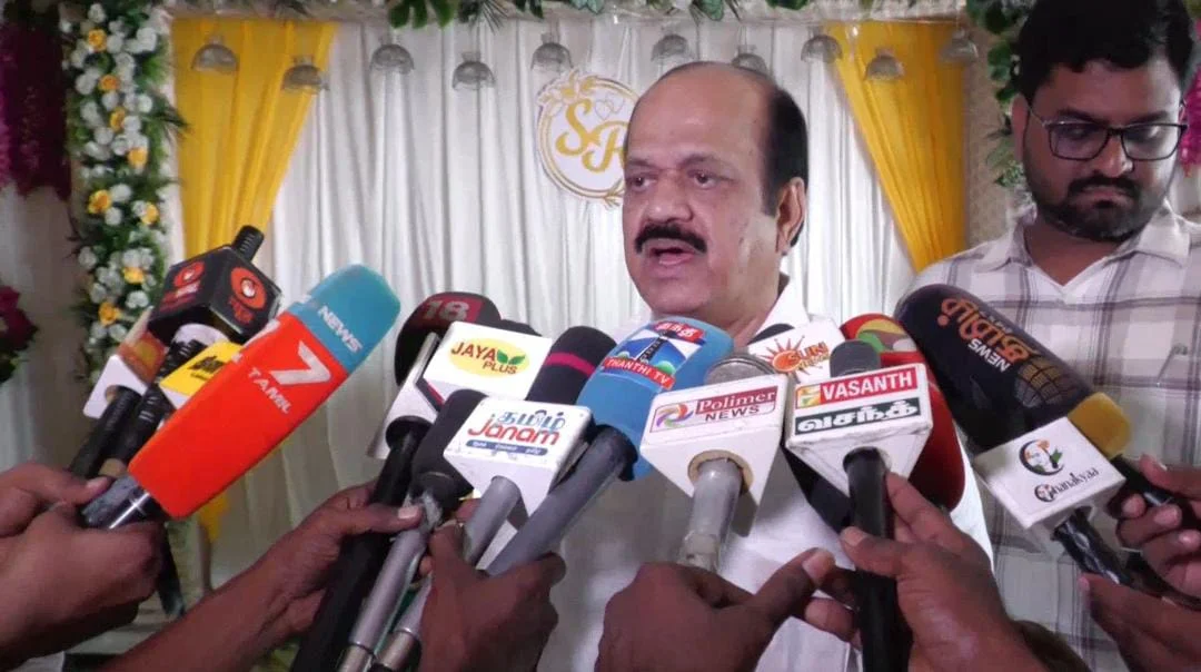 சட்டமன்றத்தில் துண்டு சீட்டு வழங்கப்பட்ட விவகாரம் : விளக்கமளித்த சபாநாயகர்