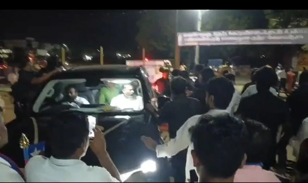 திருமாவளவன் முன்பே மோதிக்கொண்ட விசிகவினர்