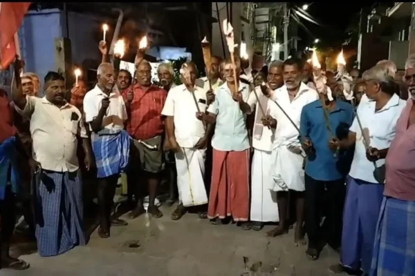 வாழ்வாதாரத்திற்காக நெசவாளர்கள் தொடர் போராட்டம் : கண்டுகொள்ளாத அமைச்சர்