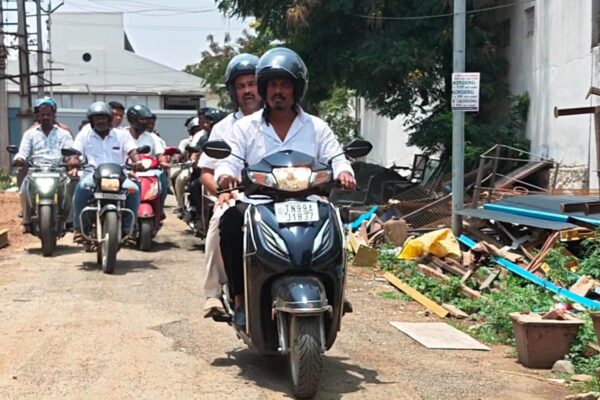 கோவை : டூவிலரில் சென்று சிட்கோவை ஆய்வு செய்த அமைச்சர்கள்