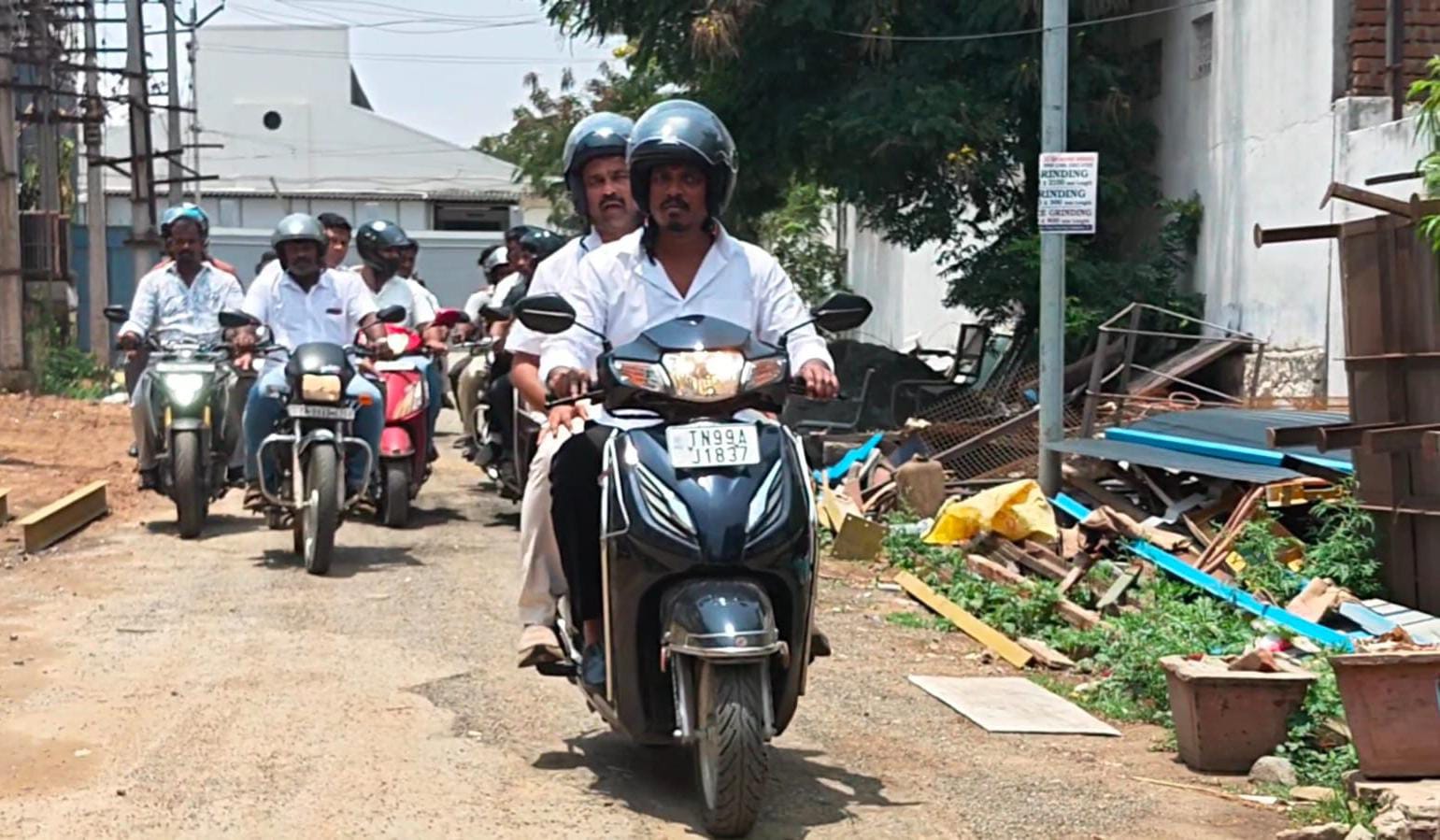 கோவை : டூவிலரில் சென்று சிட்கோவை ஆய்வு செய்த அமைச்சர்கள்
