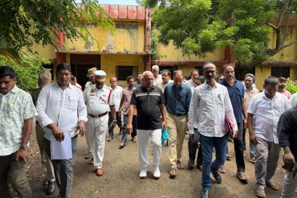 ஏனாம் கல்லூரியில் அமைச்சர் மல்லாடி கிருஷ்ணாராவ் ஆய்வு