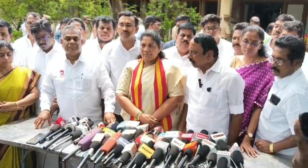 தாராபுரம் இடைத்தேர்தல் : தவெக வேட்பாளர் சத்தியபாமா மனுத்தாக்கல்