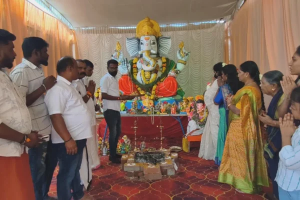 வறட்சி எதிரொலி : செயற்கை குட்டையில் கரைக்கப்பட்ட விநாயகர் சிலைகள்