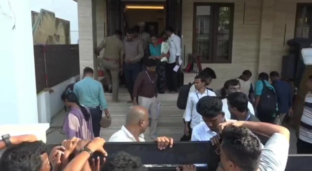 அன்பில் மகேஷ் வீட்டில் போலீசார் சோதனை நிறைவு - 18ம் தேதி நேரில் ஆஜராக உத்தரவு