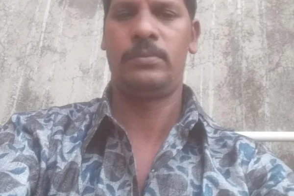 விநாயகர் ஊர்வலத்தில் மோதல் : சமாதானம் செய்ய சென்றவர் கொலை - போலீஸ் குவிப்பு