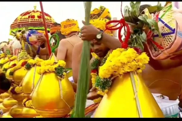 மதுரை மீனாட்சி அம்மன் கோவில் குடமுழுக்கு விழா : விழாக்கோலம் பூண்ட மதுரை