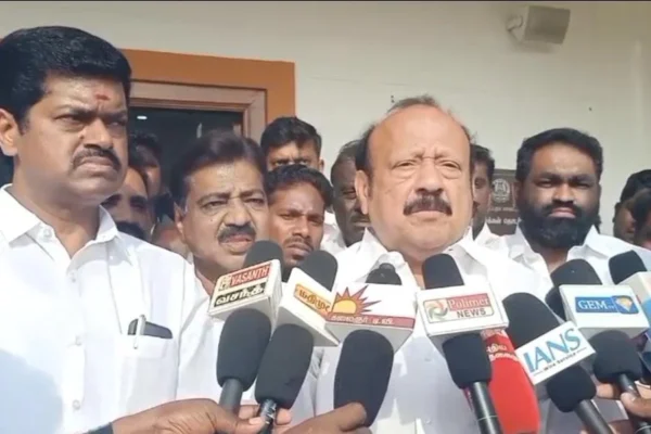 ரீல்ஸ் ஆட்சியால் ரிவர்சில் செல்லும் தமிழகம் : எம்.ஆர்.கே பன்னீர்செல்வம்
