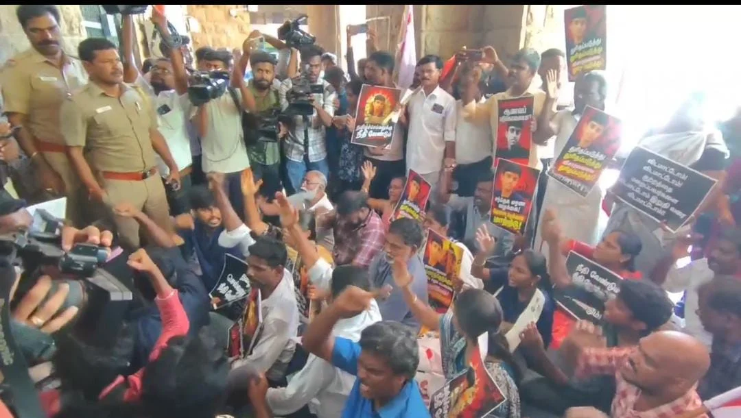 மாணவன் மரணம் : சிபிசிஐடி விசாரணவ கோரி போராட்டம் - போலீசார் மீண்டும் பலப்பிரயோகம்