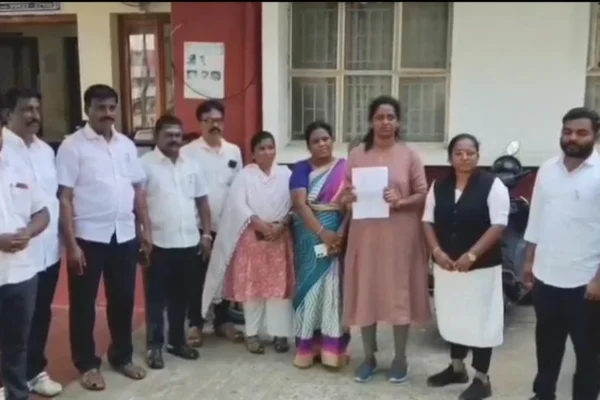 தவெக புகார் எதிரொலி : அதிமுக முன்னாள் அமைச்சர், வேட்பாளர் உட்பட 9 பேர் மீது வழக்குப்பதிவு