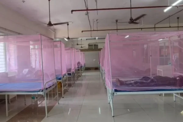 காய்ச்சல் அறிகுறி நோயாளிகள் அதிகரிப்பு : டெங்கு காய்ச்சல் சிறப்பு வார்டு அமைப்பு