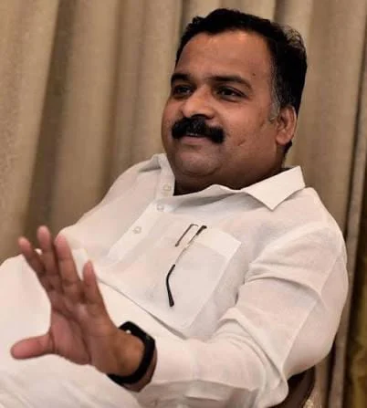 இளைஞர்களை நடுத்தெருவில் நிறுத்திய மோடி அரசு : மாணிக்கம் தாகூர் காட்டம்