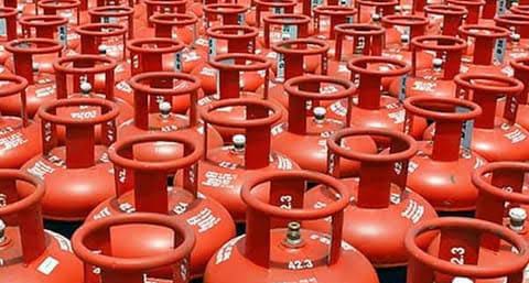 மானிய சிலிண்டருக்கு ஆதார் பயோமெட்ரிக் கட்டாயம்- மத்திய அரசு