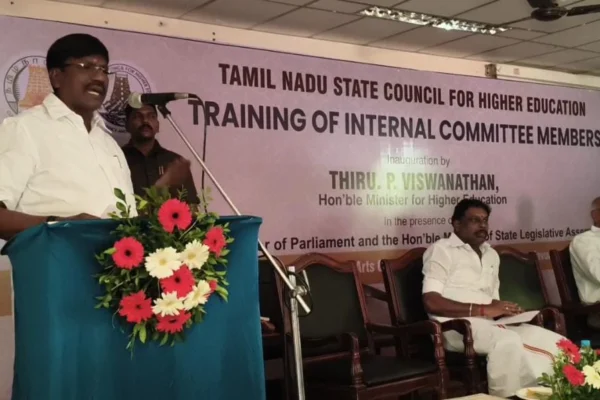 அமைச்சர் நிகழ்ச்சியில் மின்வெட்டு : ஃபியூஸ் கேரியர் பழுது என எம்.எல்.ஏ விளக்கம்