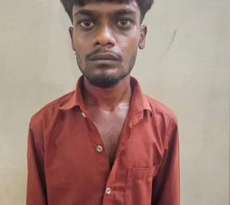 பெரியப்பா வீட்டில் நகை,பணம் திருட்டு : தம்பி மகன் கைது