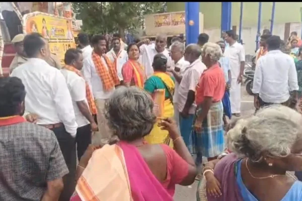 தவெக பிரச்சாரத்தில் பணம் பட்டுவாடா குற்றச்சாட்டு