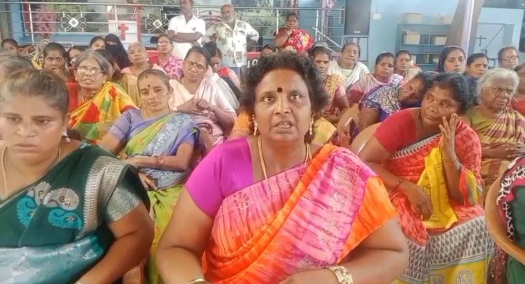 அன்னை தெரசா அறக்கட்டளை மோசடி : பாதிக்கப்பட்டவர்கள் தொடர் உள்ளிருப்பு போராட்டம்