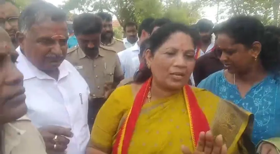 ஆதாரம் கொடுங்க : தவெக வேட்பாளரிடம் அதிமுக தொண்டர்கள் வாக்குவாதம்