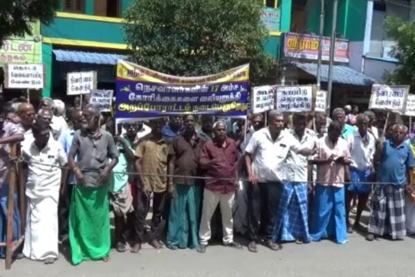 ஸ்ரீவில்லிபுத்தூர் : 10 வது நாளாக தொடரும் நெசவாளர்கள் போராட்டம்