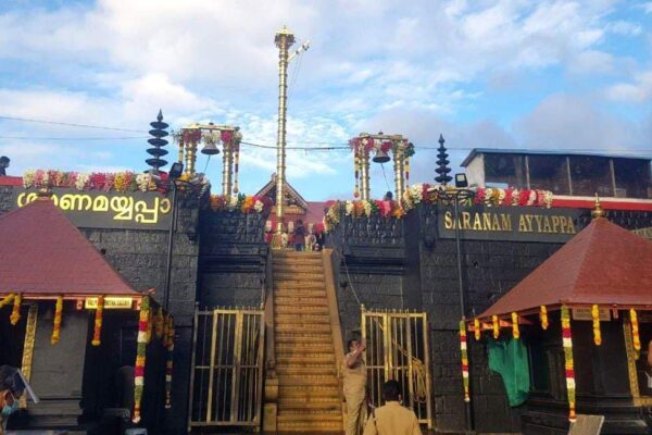 சபரிமலையில் 55.75 பவுன் தங்கக் கிரீடம் மாயம்