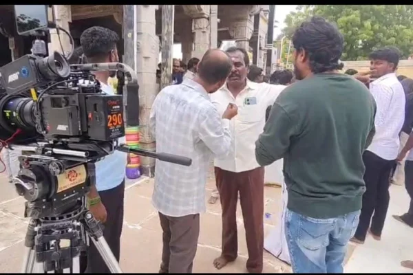 கோவிலுக்குள் சினிமா கேமரா : அறநிலையத்துறை ஊழியர்கள் , தனுஷ் படக்குழுவினர் வாக்குவாதம்