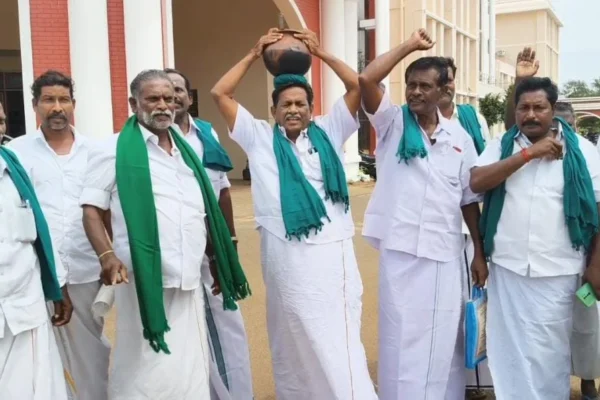 டெல்டா பகுதிகளை வறட்சி பாதிப்பு மாவட்டங்களாக அறிவிக்க வேண்டும் : கஞ்சி கலயத்துடன் போராட்டம்